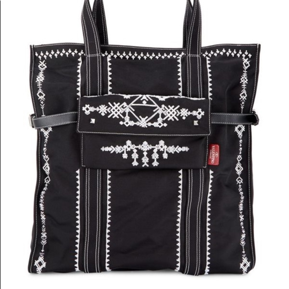 VALENTINO GARAVANI
Embroidered Tote